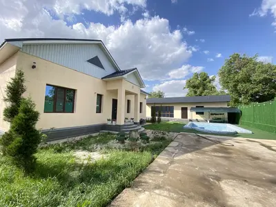 Сдается коттедж за сутки 80000